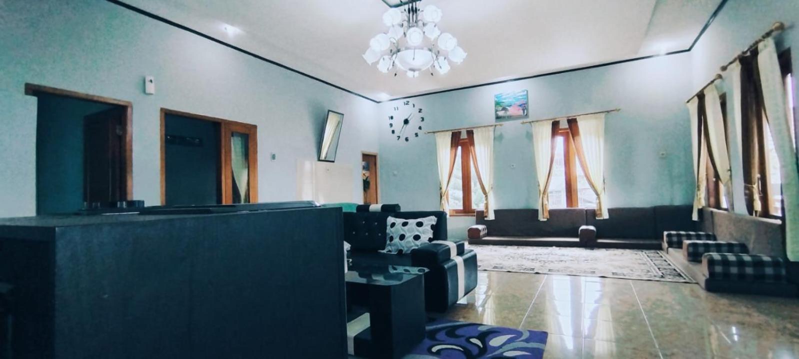 Villa Mutiara Citra Puncak Bu Eva Sampal 外观 照片