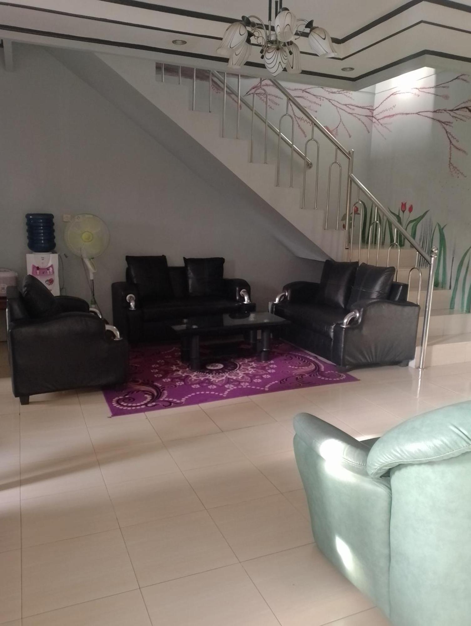 Villa Mutiara Citra Puncak Bu Eva Sampal 外观 照片